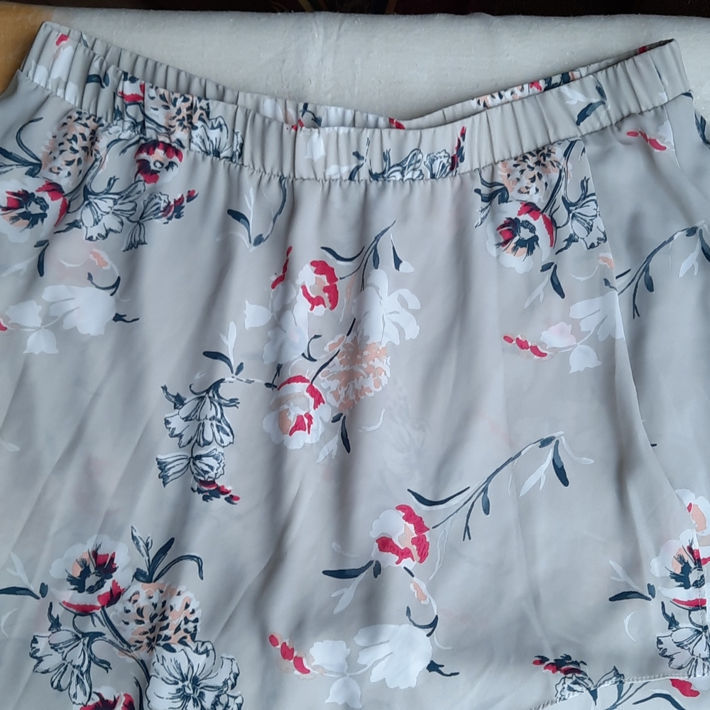 In every story| Grey Pink| Polyester| Knee Length|
